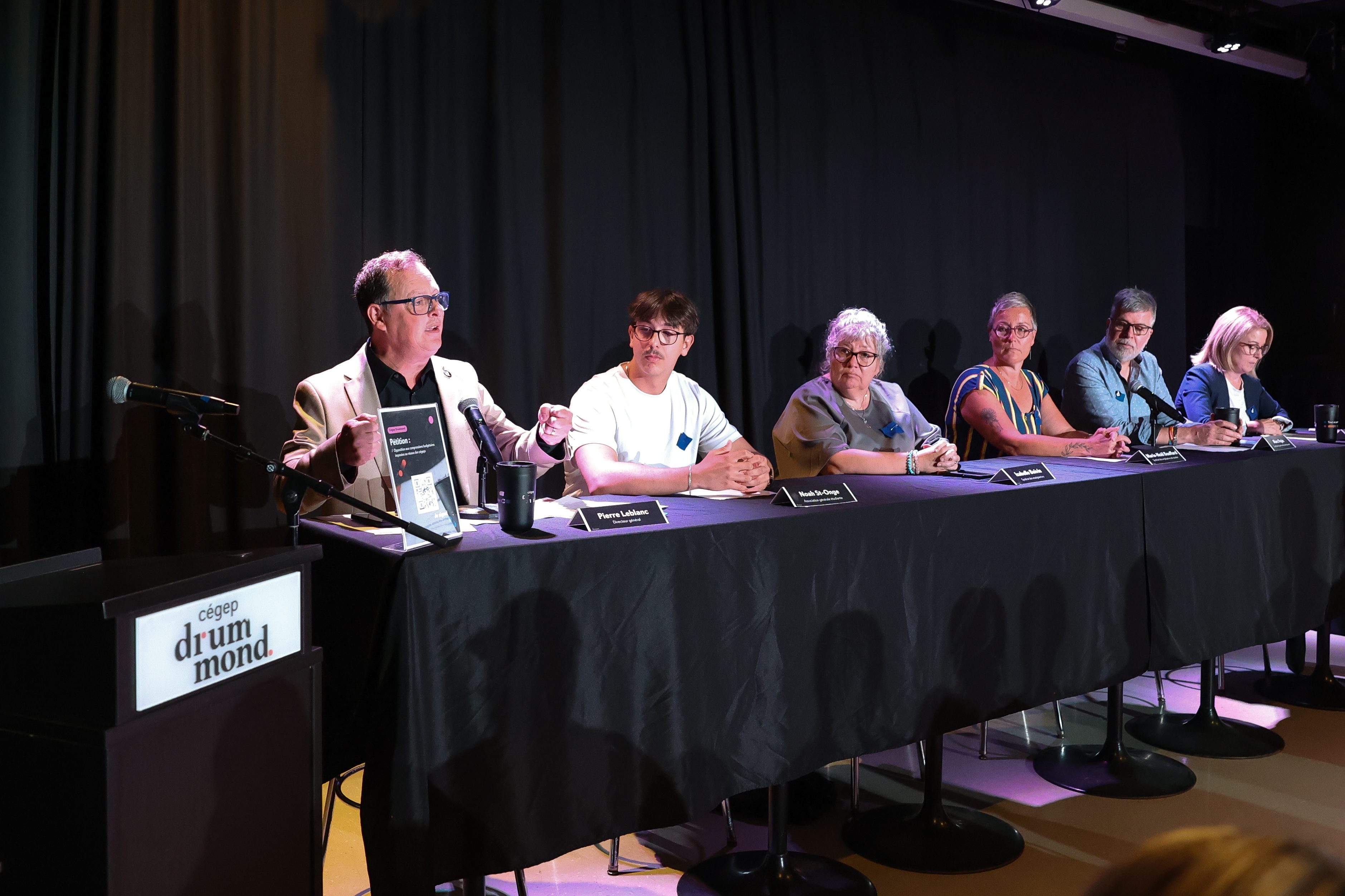 Mobilisation du Cégep Drummond contre les compressions budgétaires imposées au réseau collégial