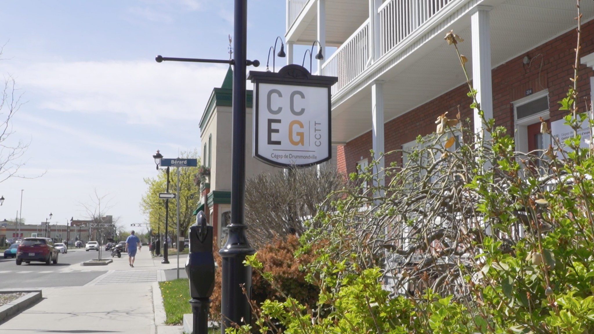 Renforcer la compétence numérique des personnes de 65 ans et plus aux études supérieures