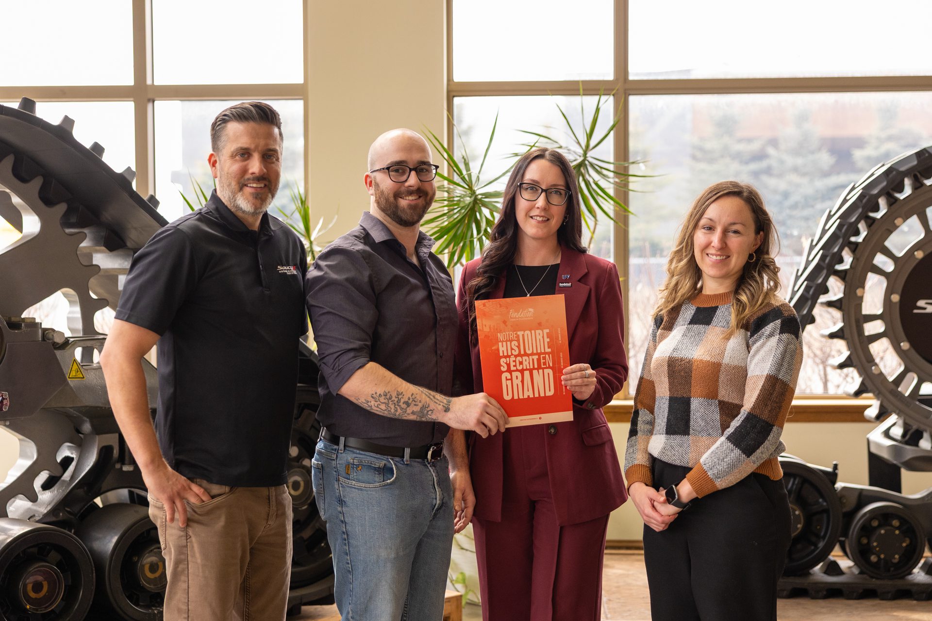 Cédric Brouillard reçoit une bourse de parrainage de 2 400 $ et un stage chez Soucy