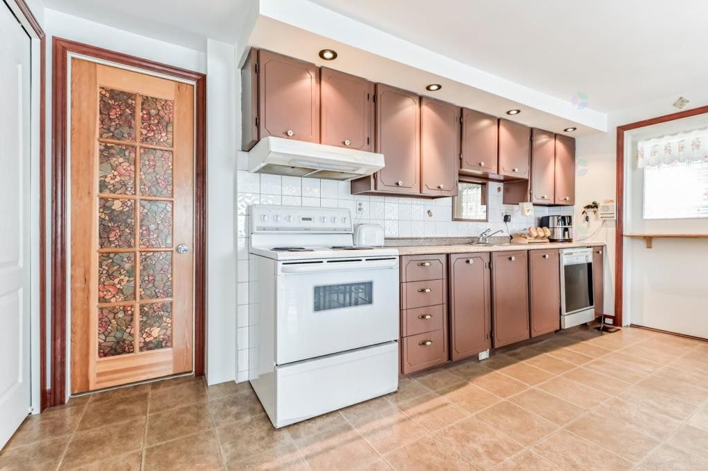 13 9e Av, Drummondville, QC J2B 2S3, Canada